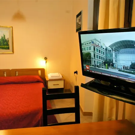 ゲストハウス L'annunziata スルモナ